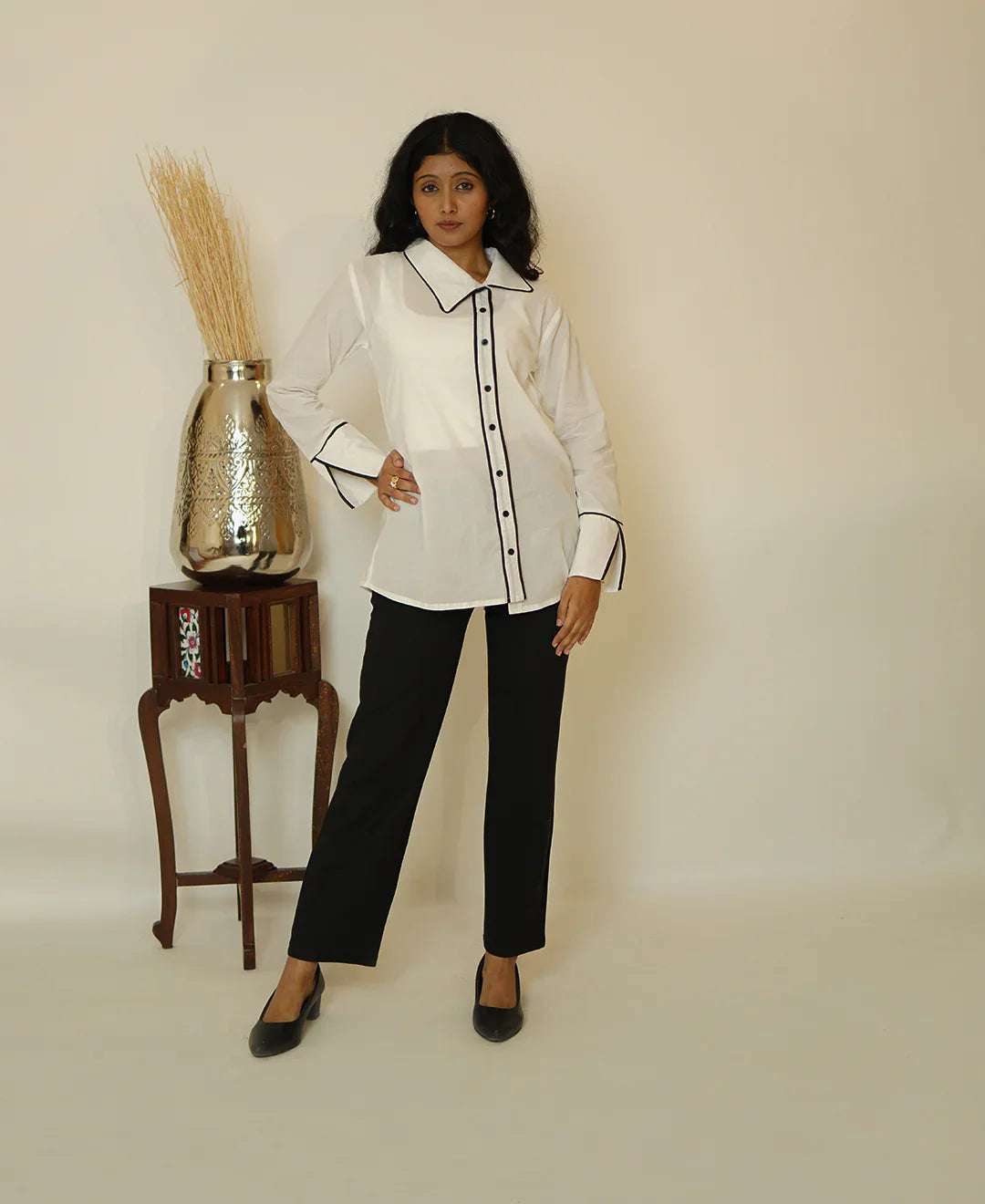The Contrast Line – Pure Cambridge Cotton Contrast Ripping Shirt for Women