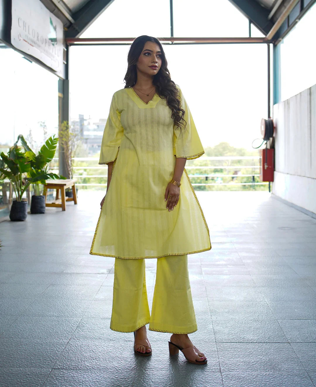 The Blanket Edge High Slit Straight Kurta