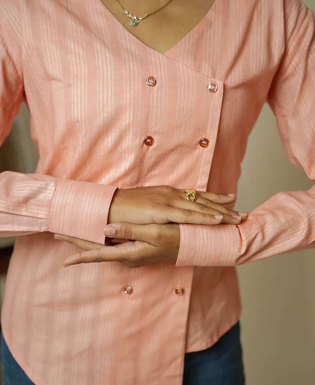 The Edge Cut – Women’s Edge-Cut Double-Breasted Cotton Shirt