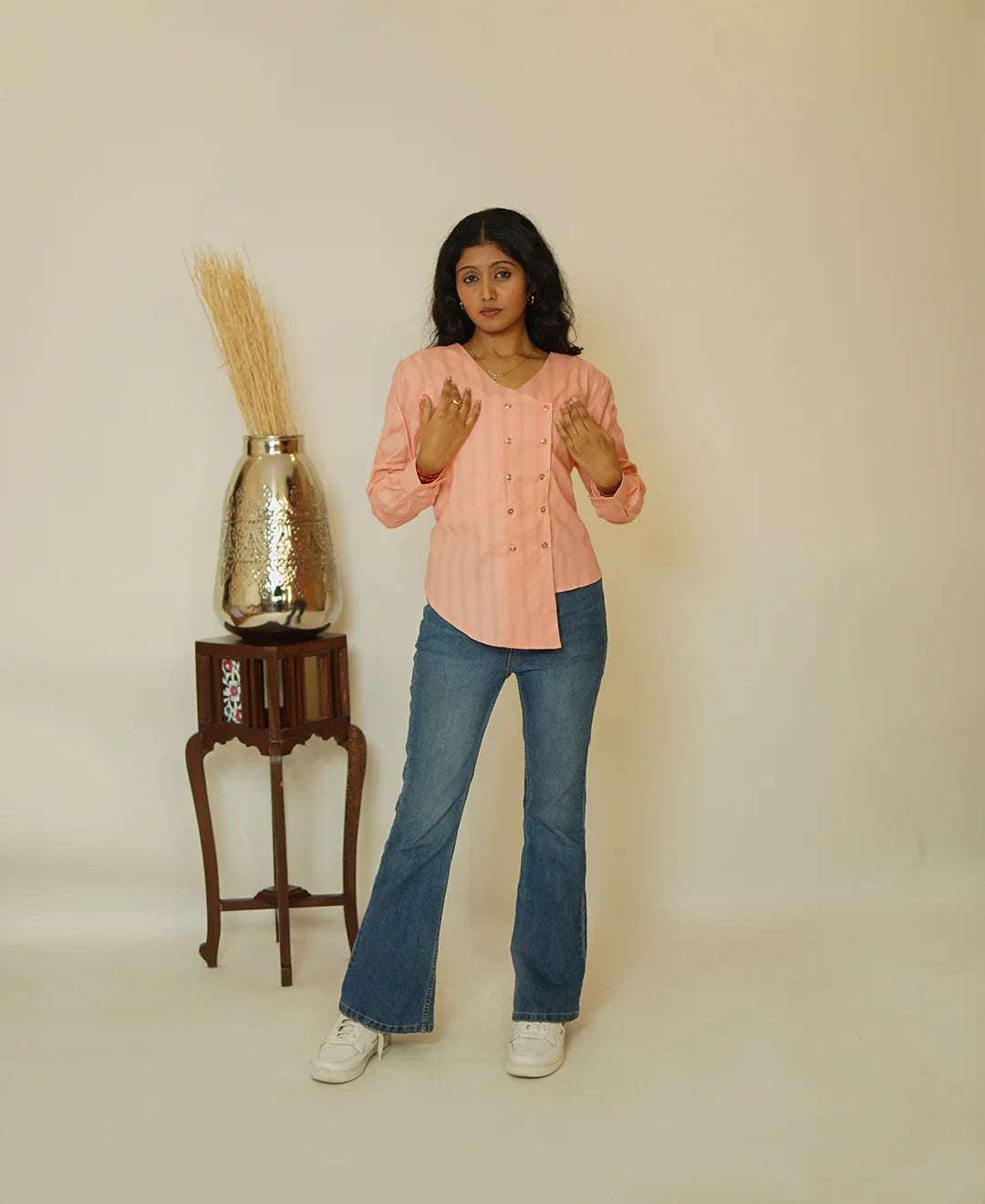 The Edge Cut – Women’s Edge-Cut Double-Breasted Cotton Shirt