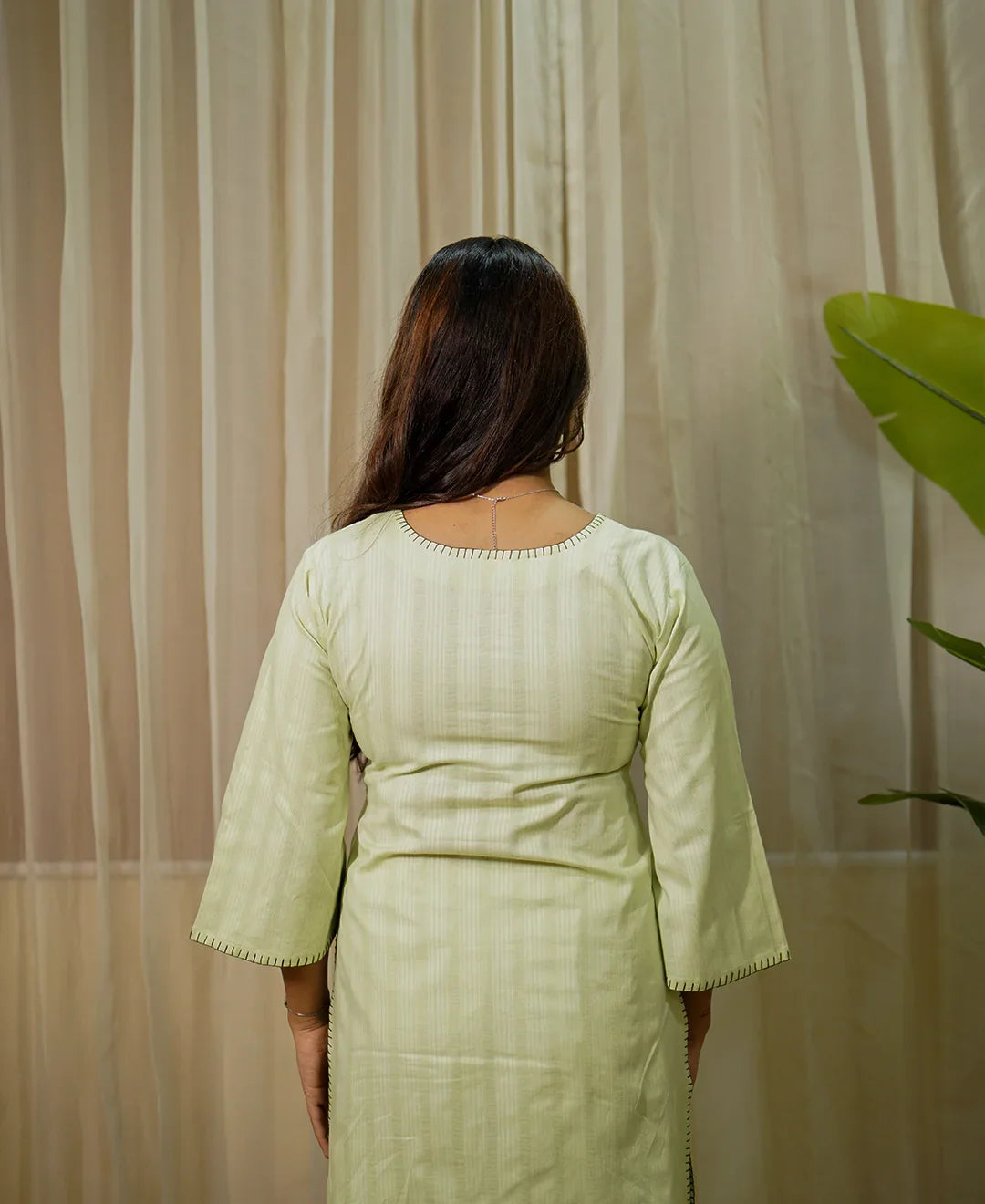 The Blanket Edge High Slit Straight Kurta