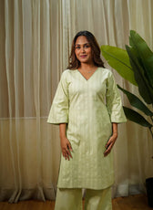 The Blanket Edge High Slit Straight Kurta