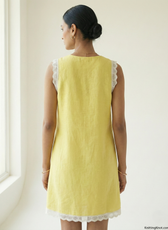 Sunny Lace Classic Dress