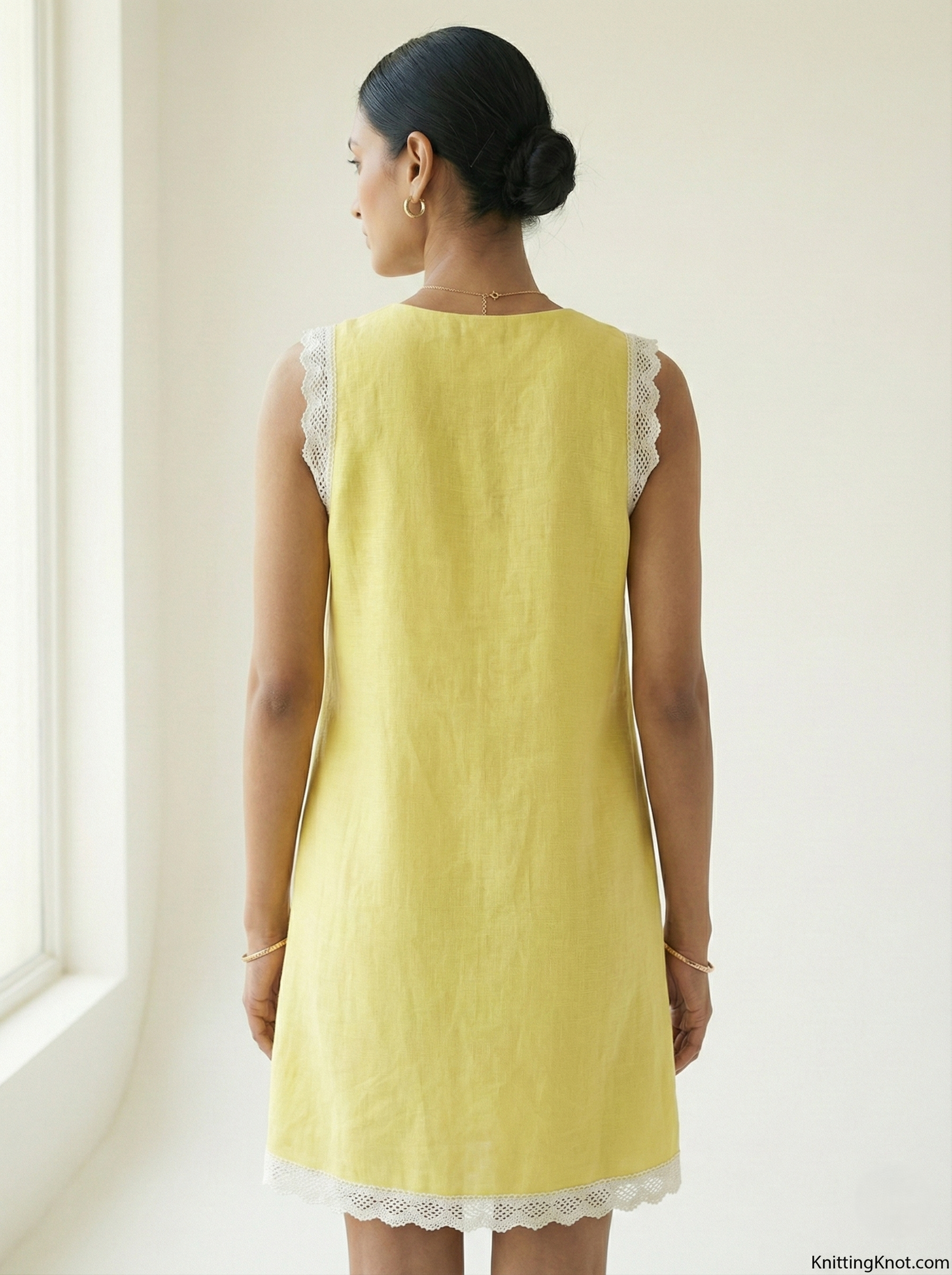 Sunny Lace Classic Dress